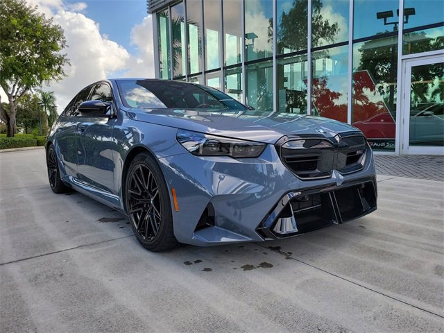 Used 2026 BMW M5 image 2