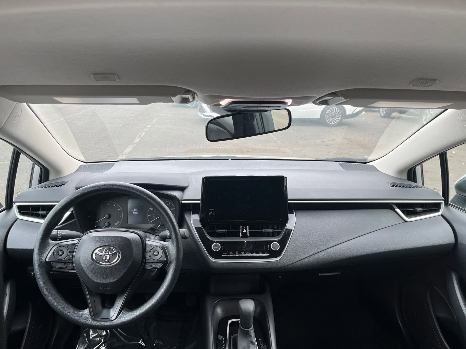 Used 2025 Toyota Corolla LE image 31