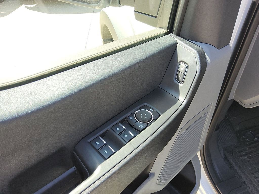 New 2026 Ford F550 2WD Crew Cab Super Duty image 6