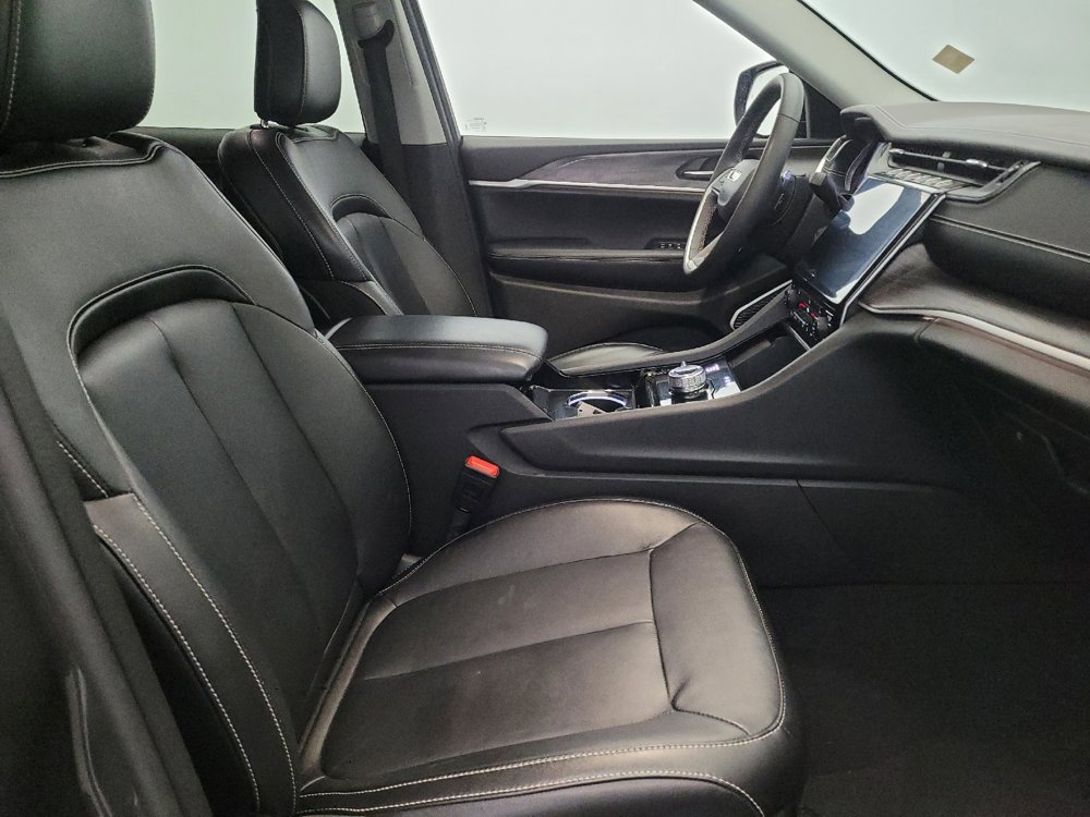 Used 2023 Jeep Grand Cherokee L Limited image 21