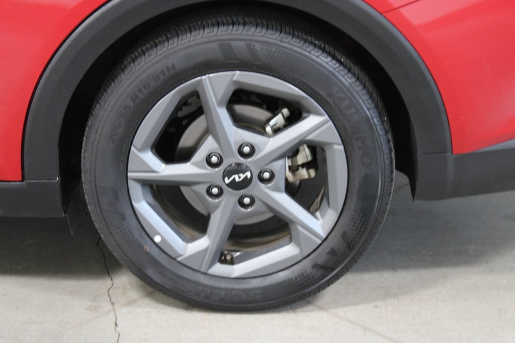 Used 2025 Kia K4 FWD image 16
