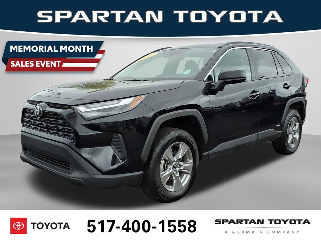 Used 2025 Toyota RAV4 LE AWD/4WD image 1