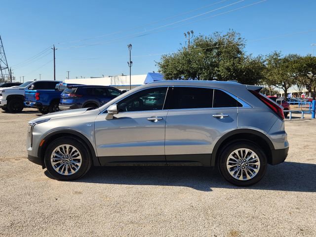 Used 2024 Cadillac XT4 Premium Luxury image 4