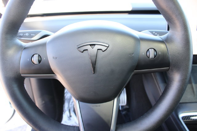 Used 2022 Tesla Model Y Performance AWD/4WD image 14