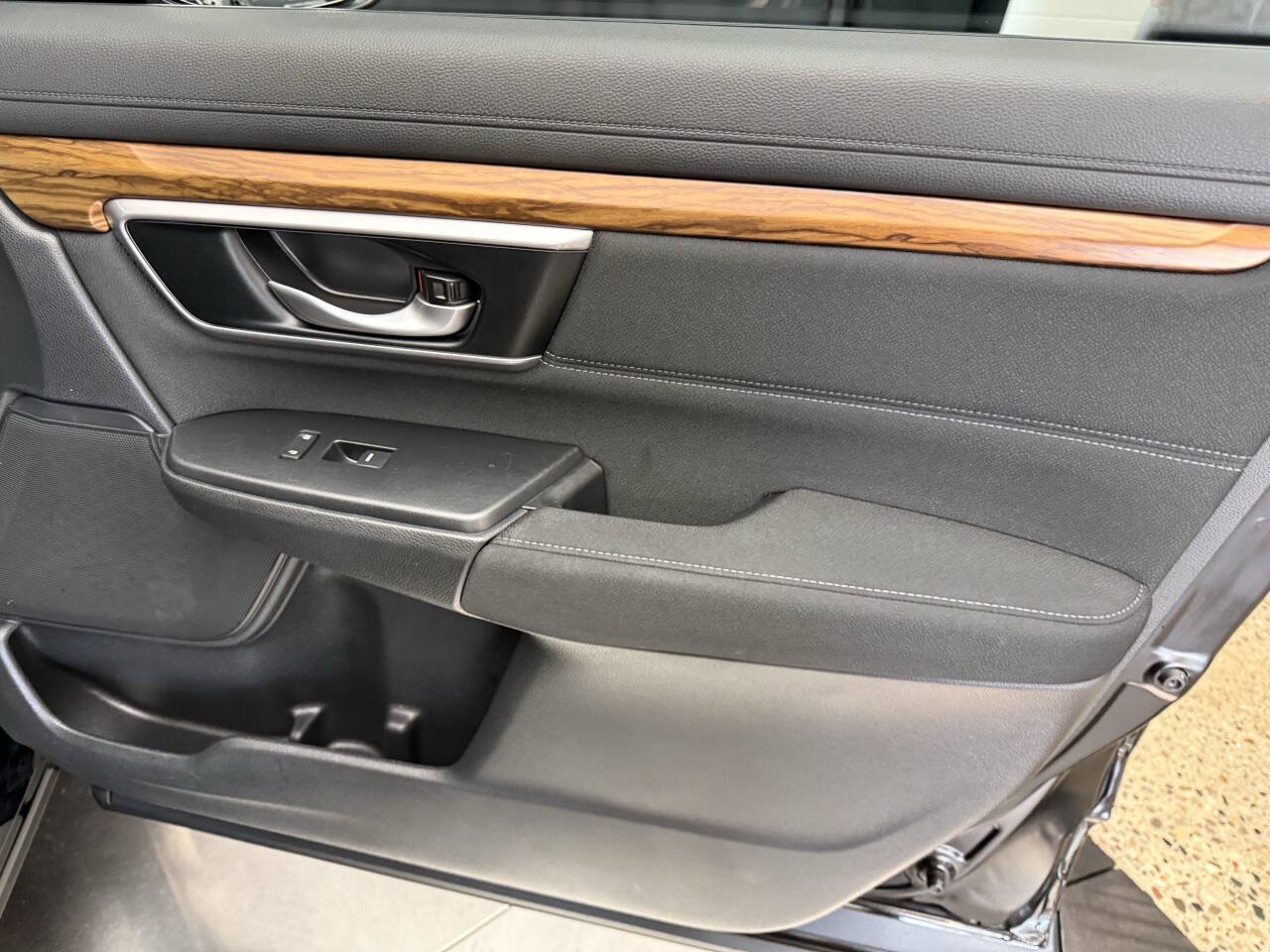 Used 2018 Honda CR-V EX image 21