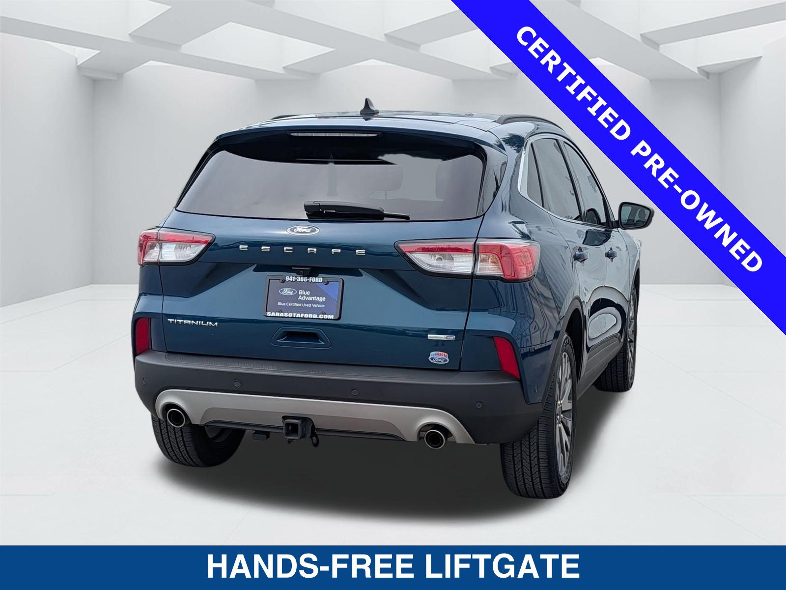 Certified 2020 Ford Escape Titanium AWD/4WD image 4