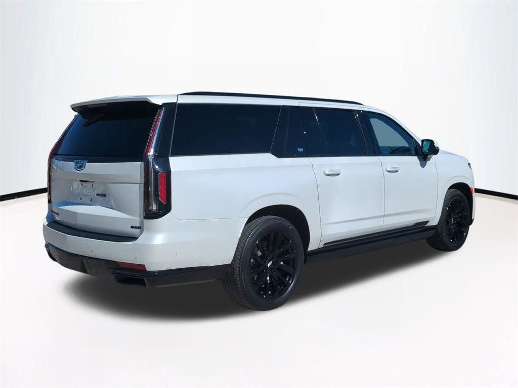 Used 2022 Cadillac Escalade ESV Sport w/ Touring Package image 5