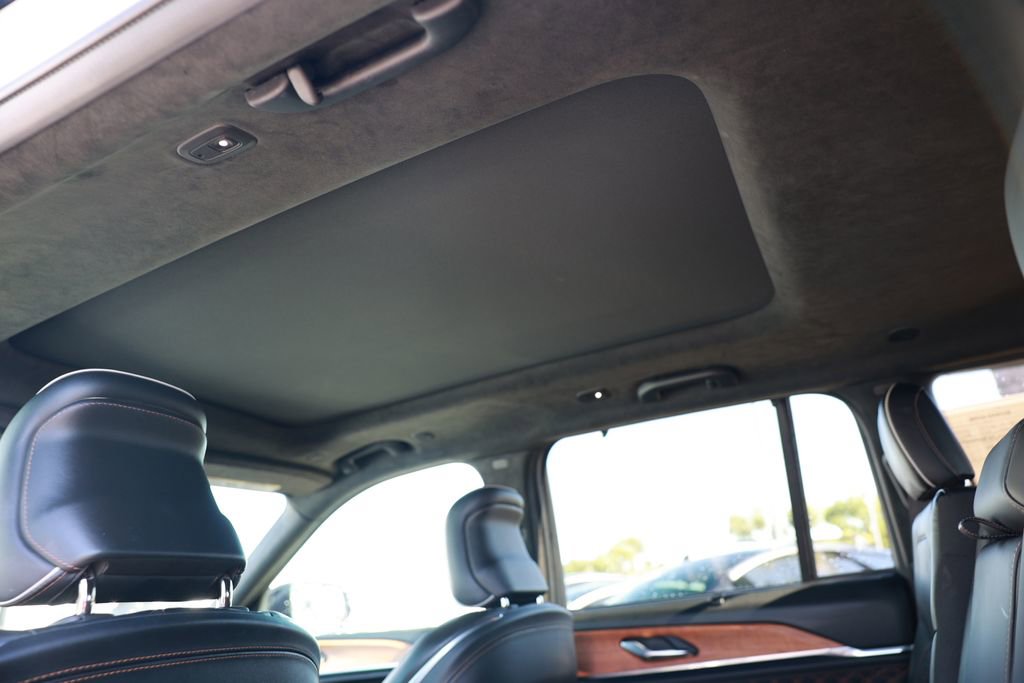 Used 2022 Jeep Grand Cherokee Summit AWD/4WD image 37