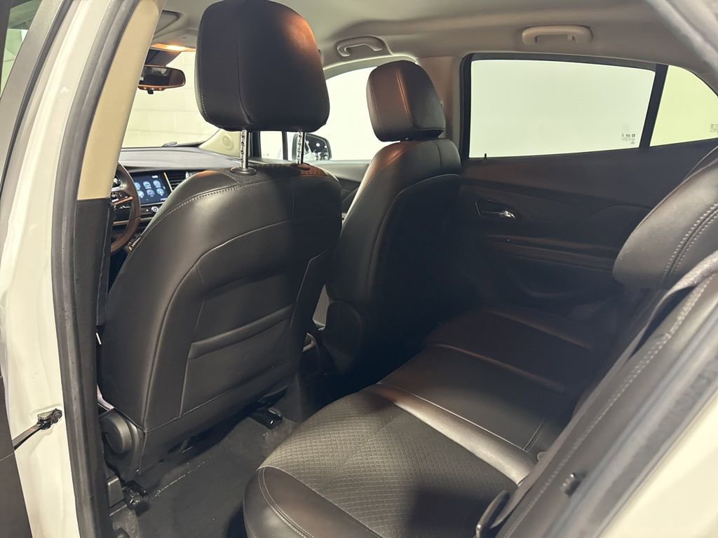 Used 2018 Buick Encore Preferred image 31