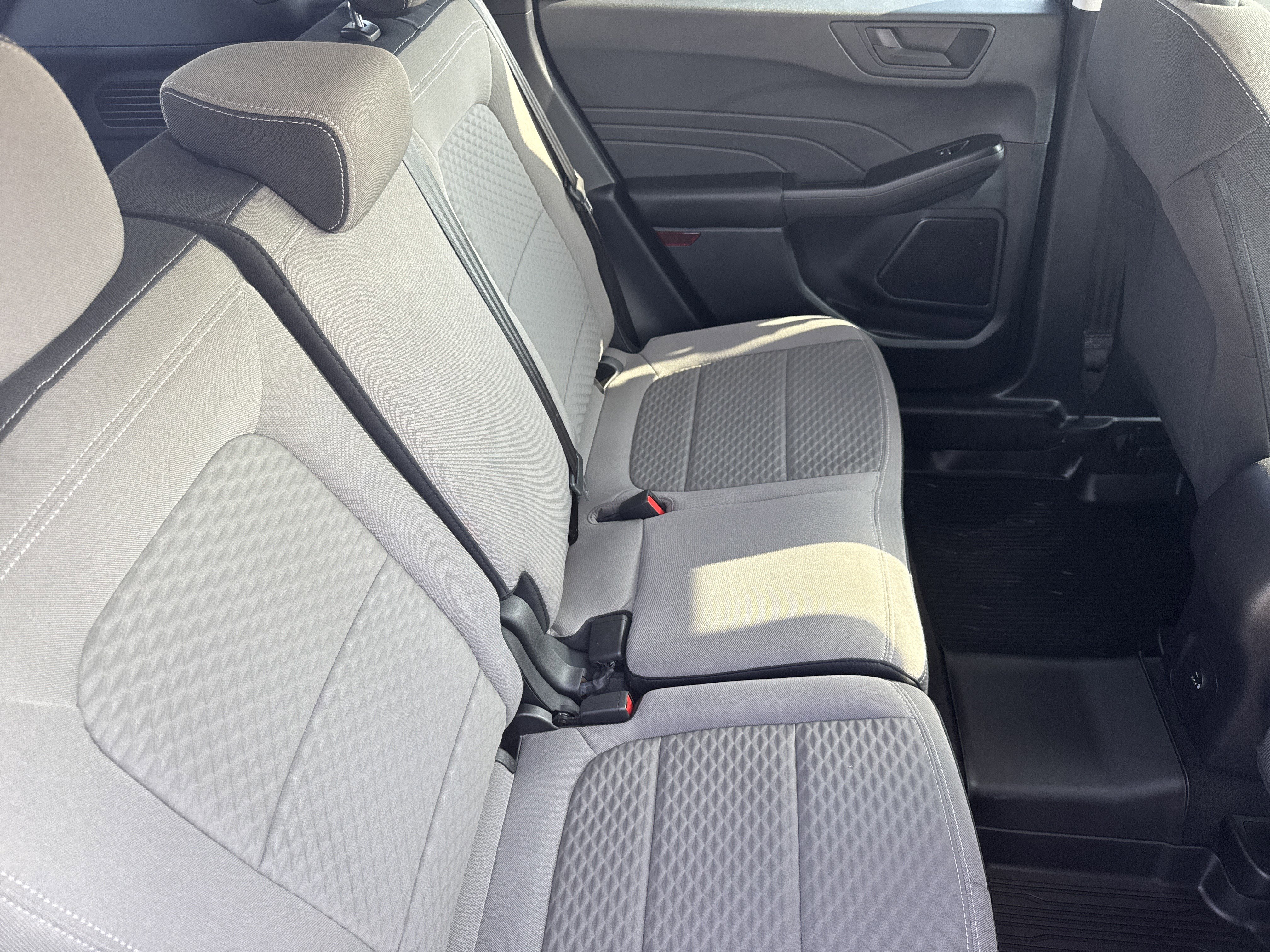 Used 2022 Ford Escape SE image 23