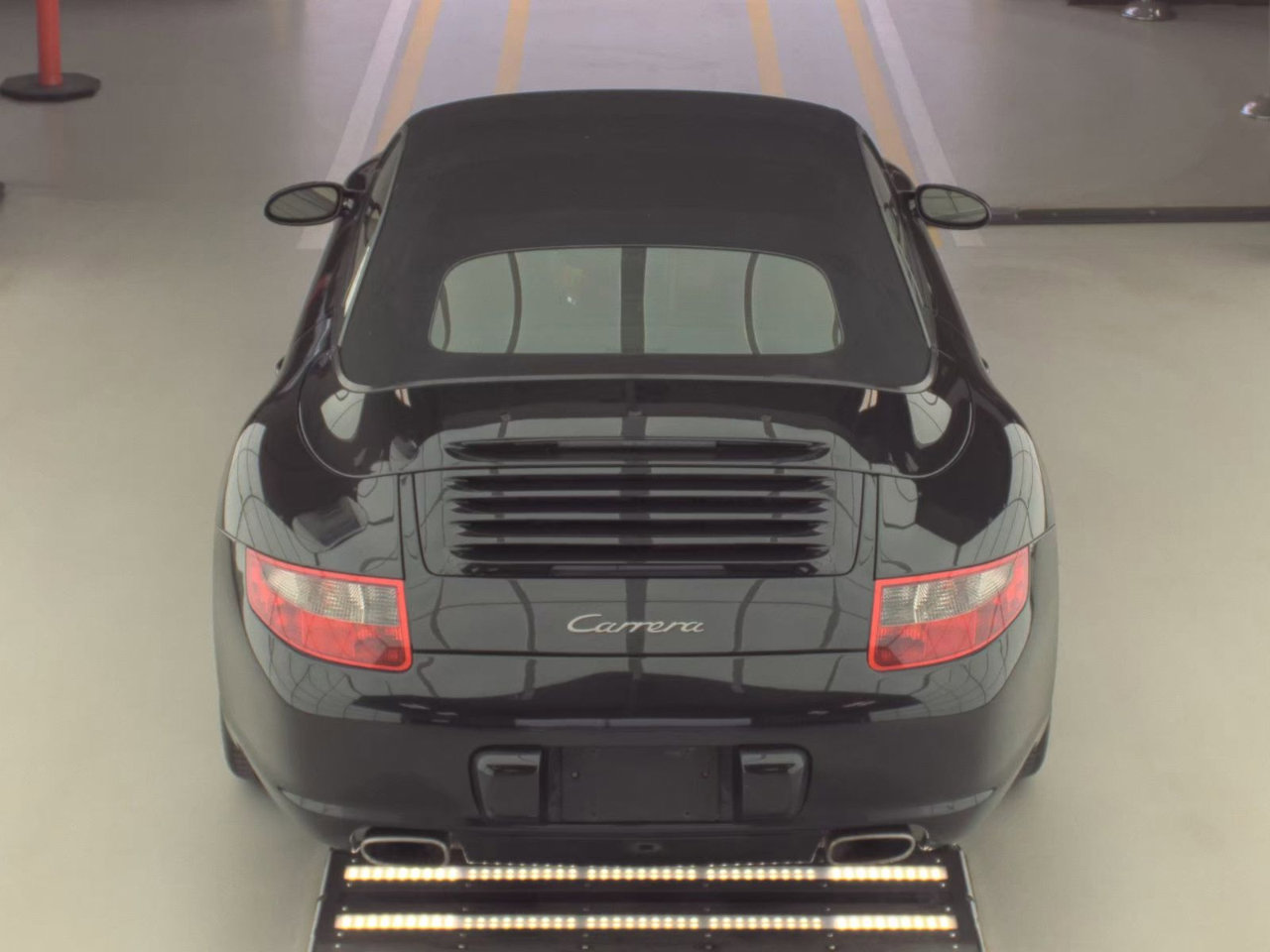 Used 2005 Porsche 911 Carrera image 3