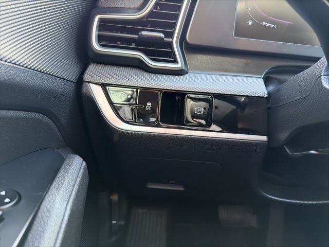 Certified 2023 Kia Sportage LX image 13