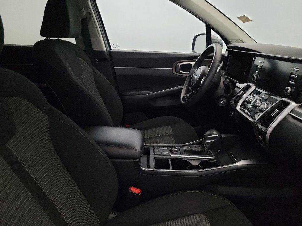 Used 2023 Kia Sorento LX FWD image 21