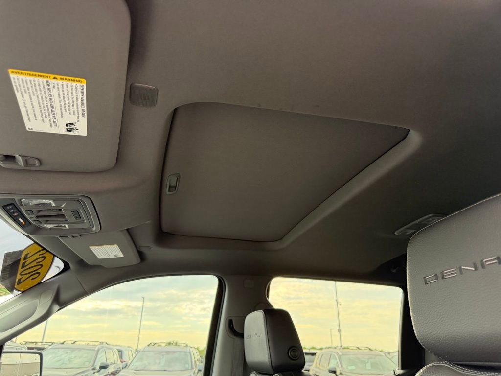 Used 2022 GMC Sierra 1500 Denali image 39