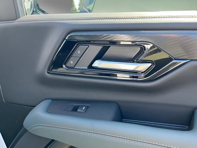 New 2026 GMC Yukon AT4 AWD/4WD image 33