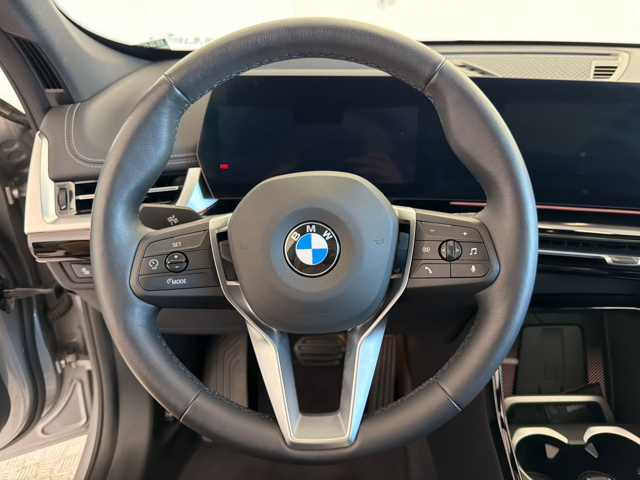 Used 2025 BMW X1 xDrive28i w/ Premium Package AWD/4WD image 11