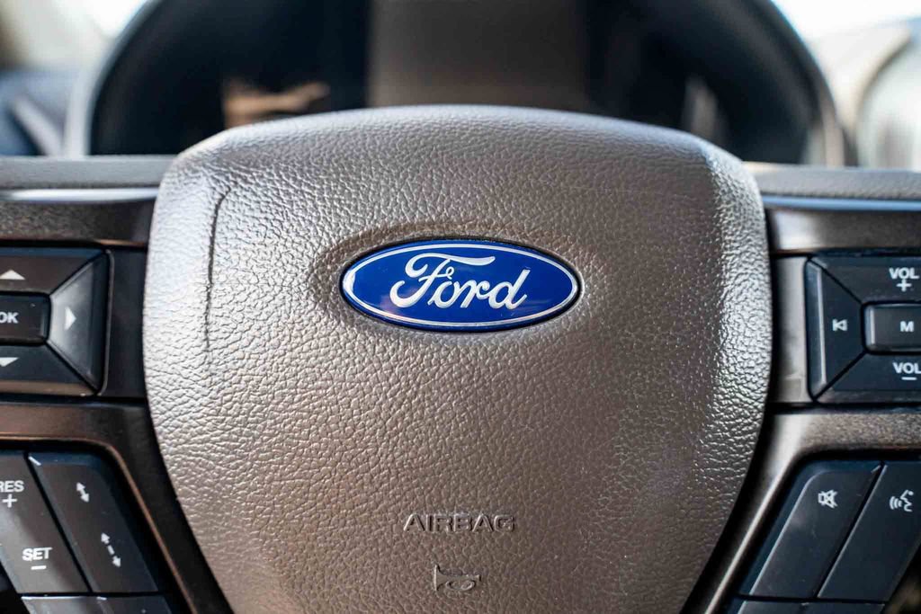 Used 2021 Ford Expedition Limited AWD/4WD image 14