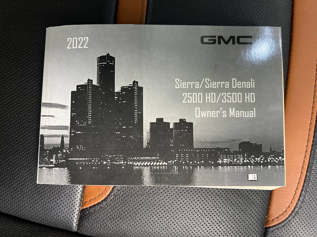 Used 2022 GMC Sierra 2500 AT4 w/ AT4 Preferred Package AWD/4WD image 37