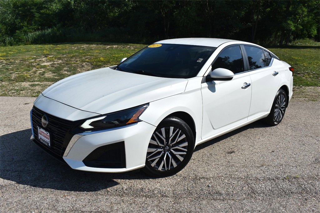 Used 2023 Nissan Altima 2.5 SV image 13