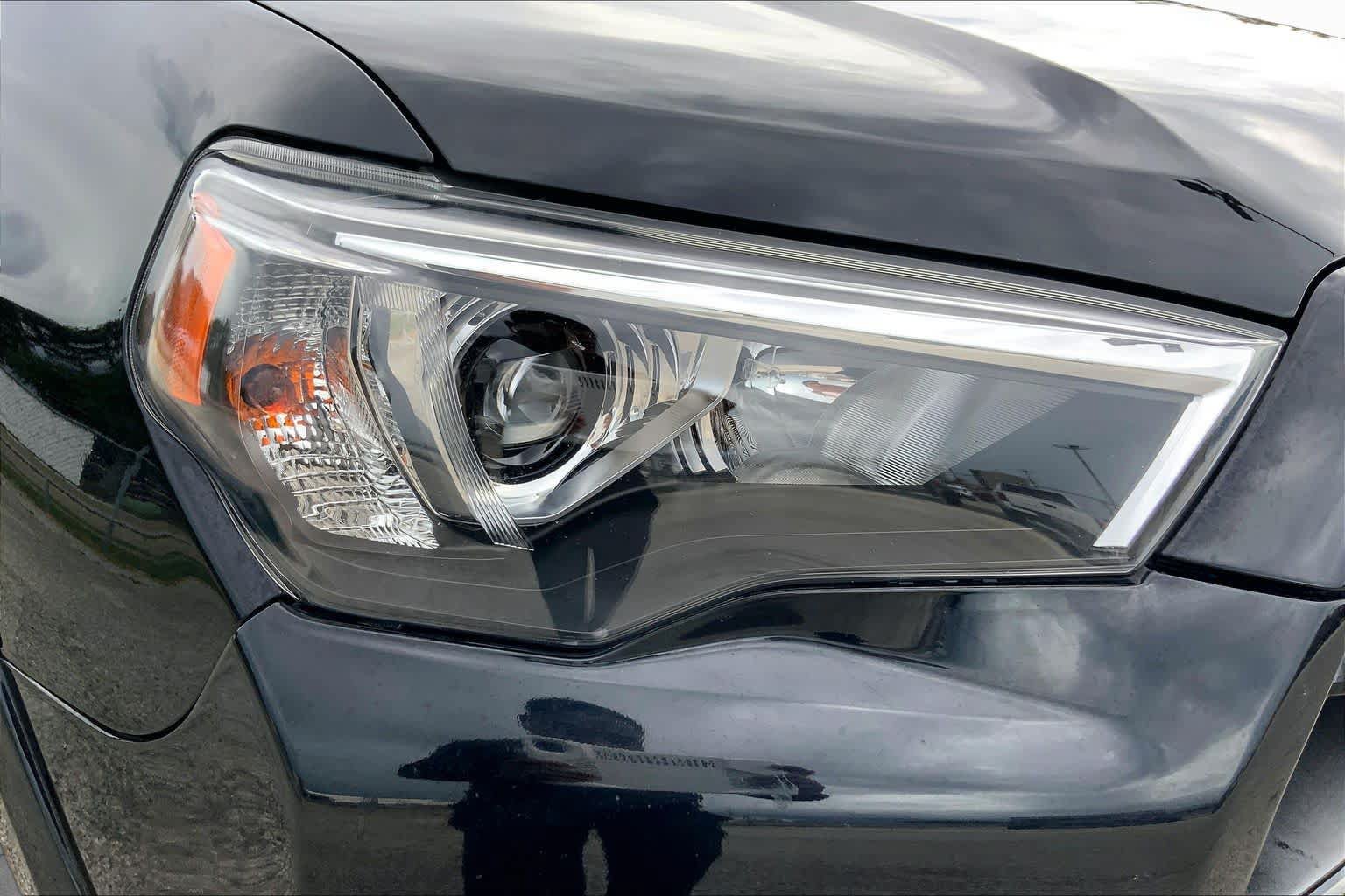 Used 2022 Toyota 4Runner TRD Sport AWD/4WD image 27