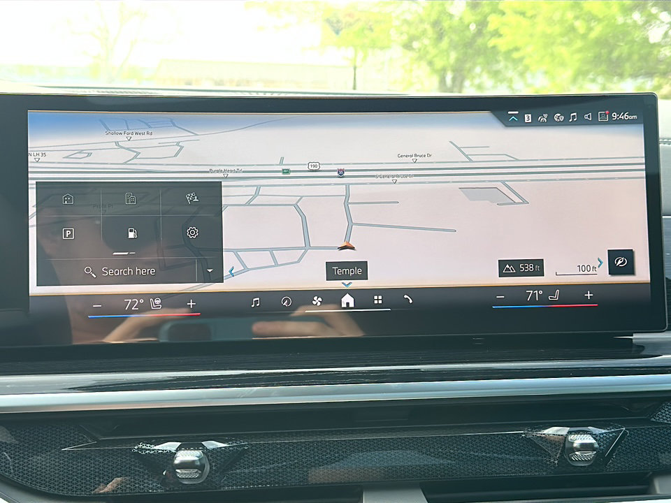 New 2026 BMW X6 xDrive40i w/ Climate Comfort Package image 23