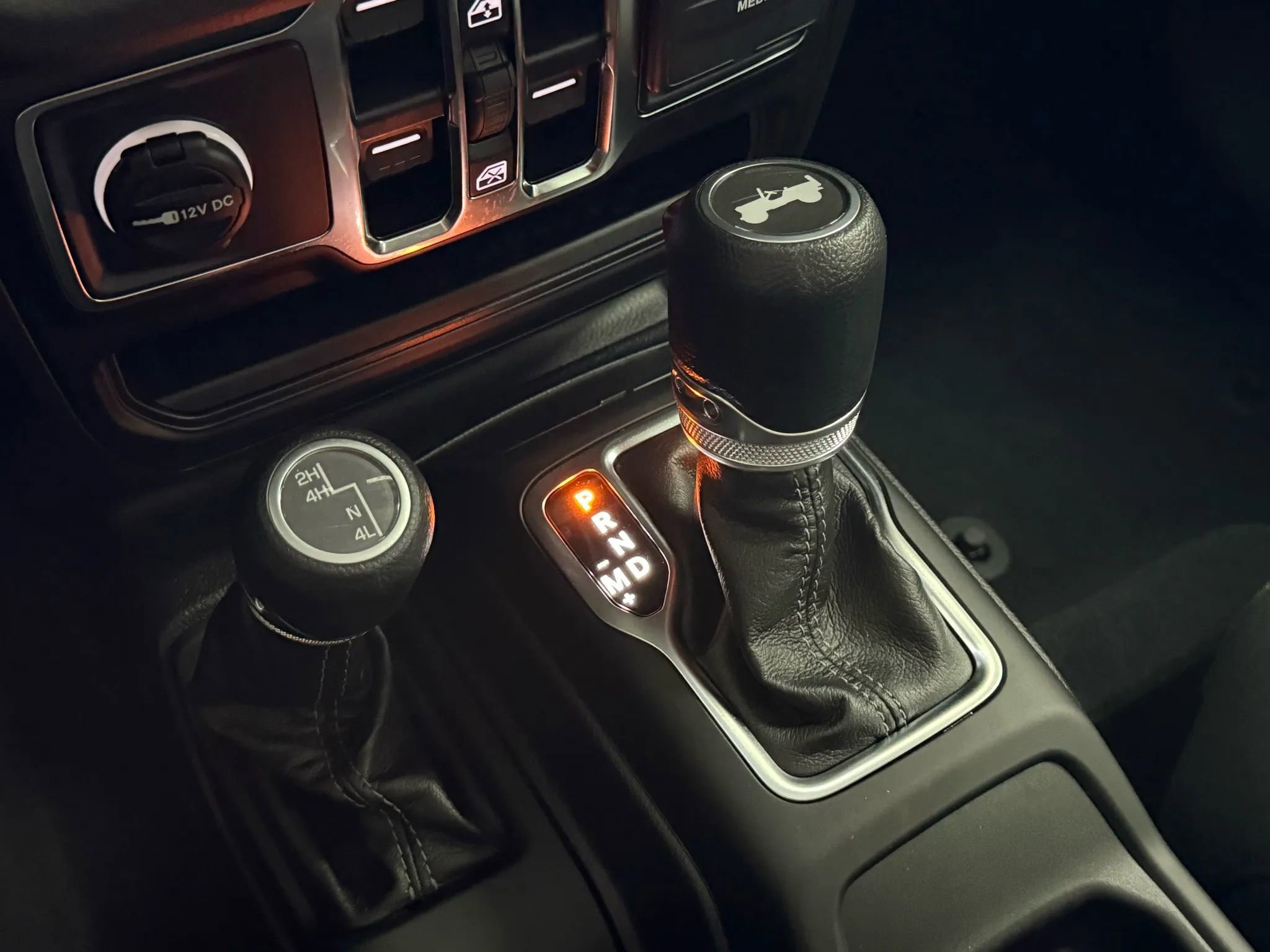 Used 2024 Jeep Wrangler Unlimited Sport image 33