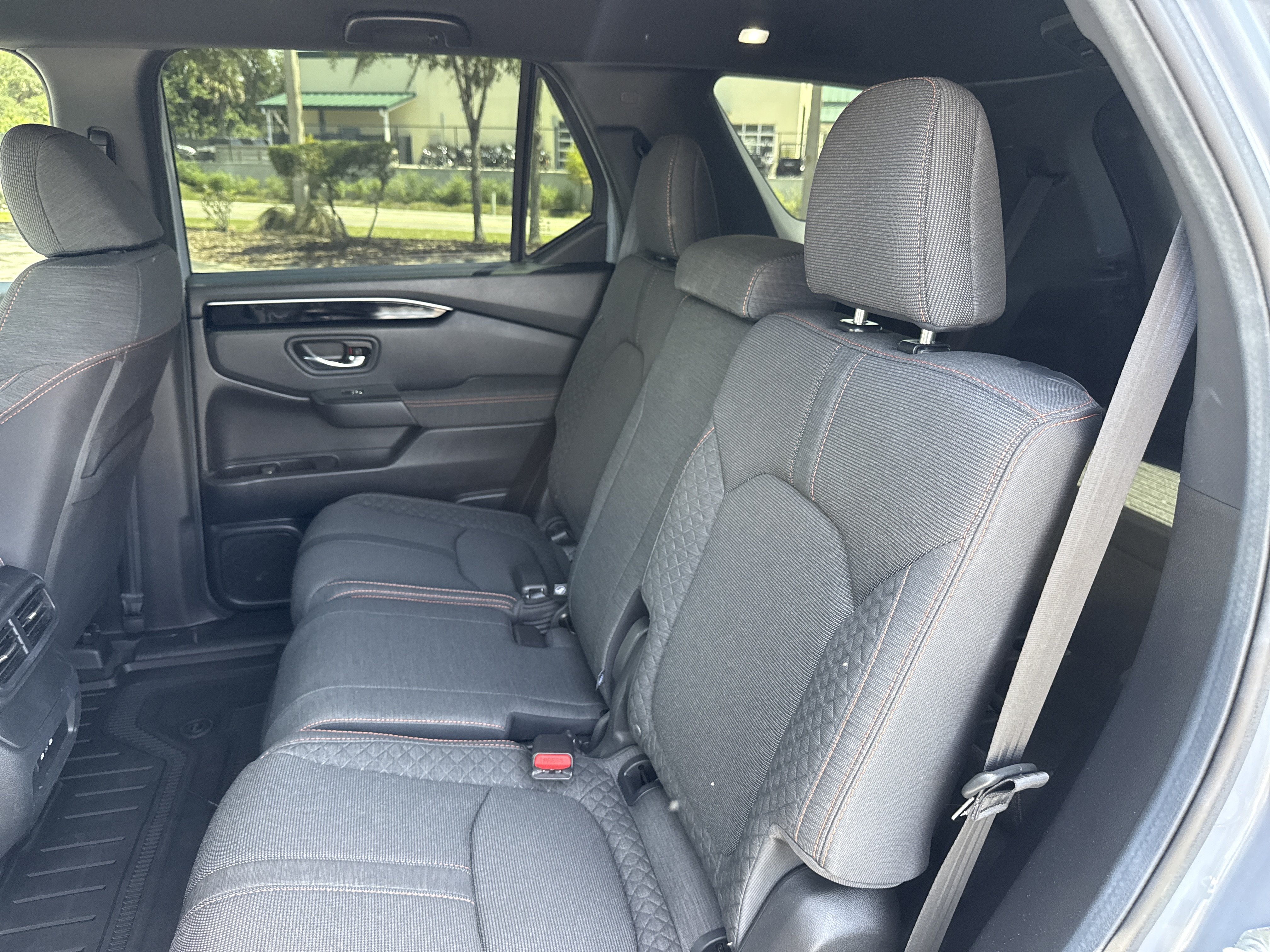 Certified 2025 Honda Pilot Sport image 24