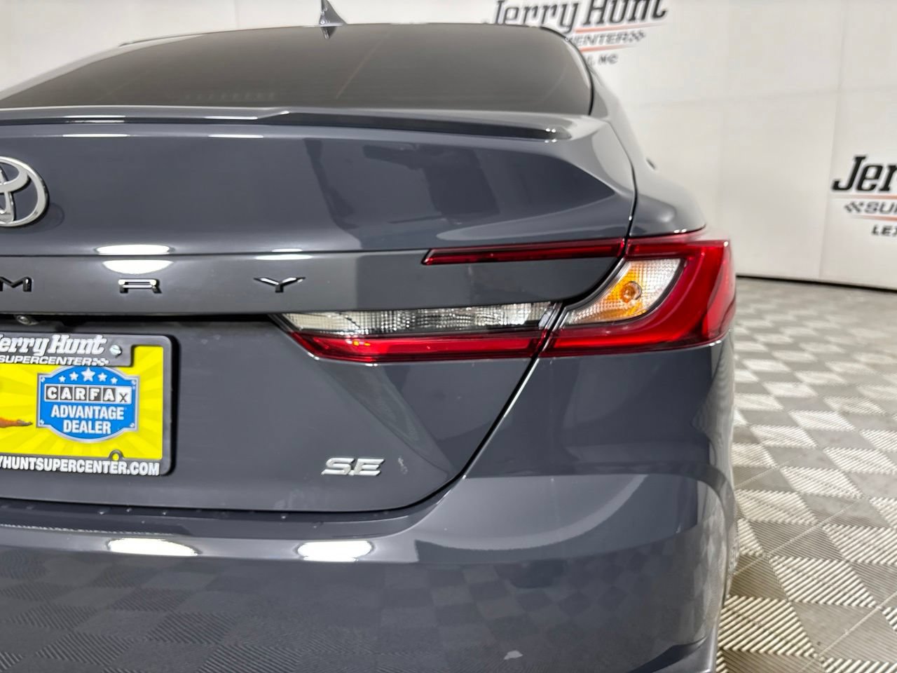 Used 2025 Toyota Camry SE FWD image 35
