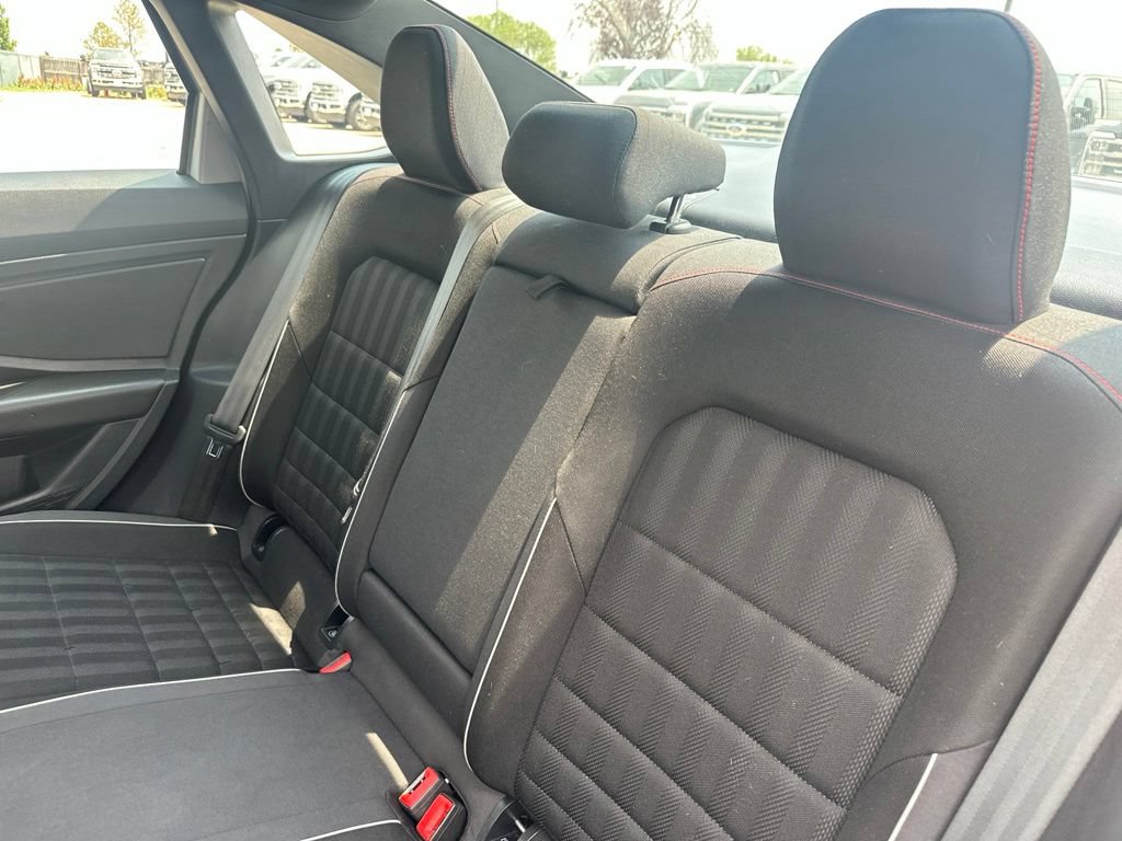 Used 2019 Volkswagen Jetta GLI FWD image 21