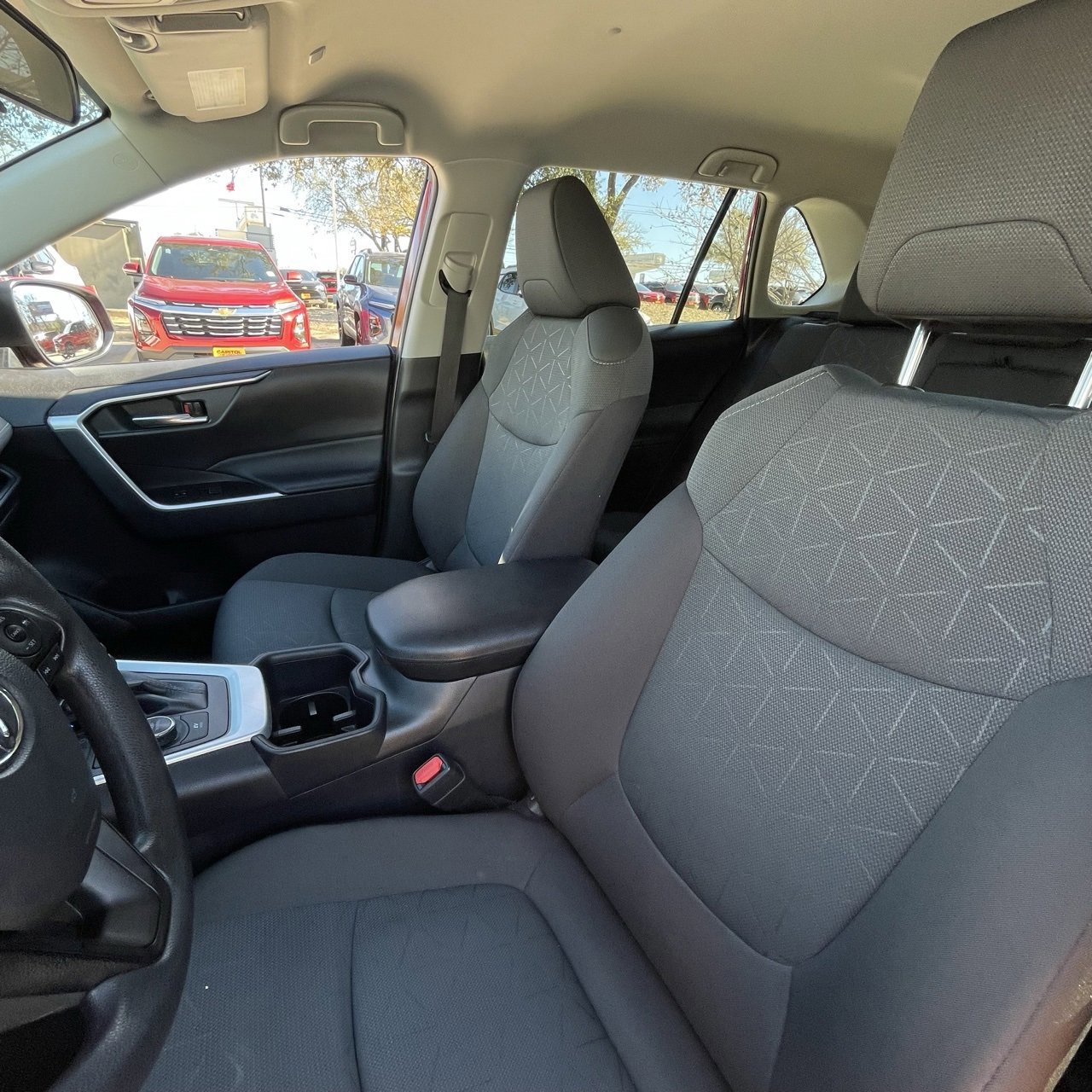 Used 2025 Toyota RAV4 XLE image 22