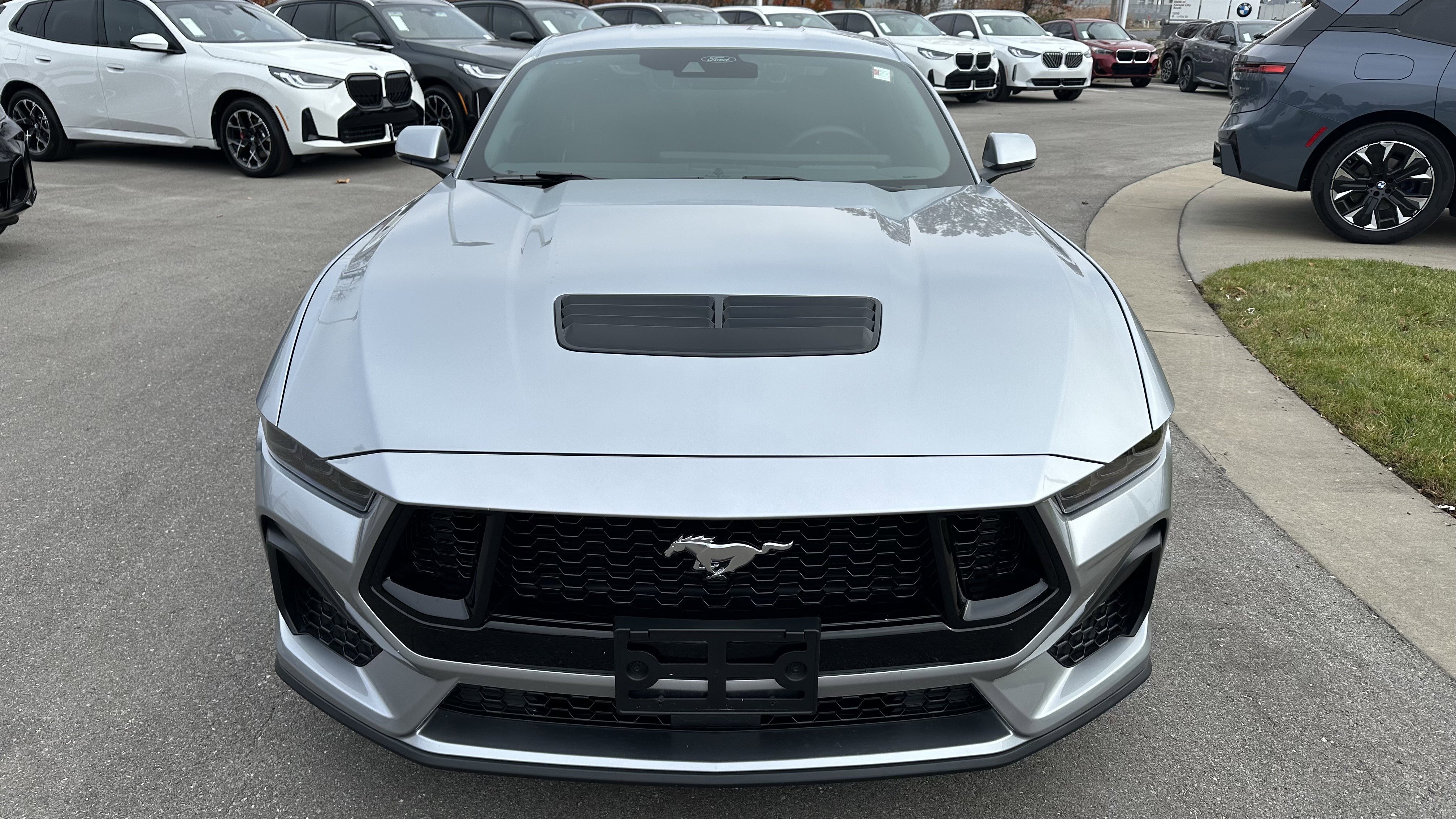 Used 2025 Ford Mustang GT Premium image 3