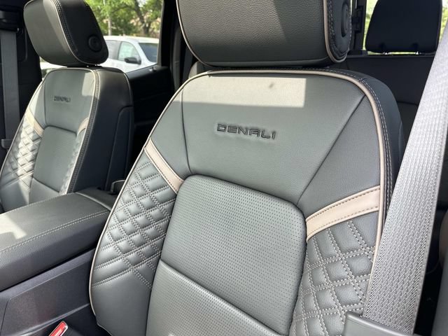New 2026 GMC Canyon Denali AWD/4WD image 10
