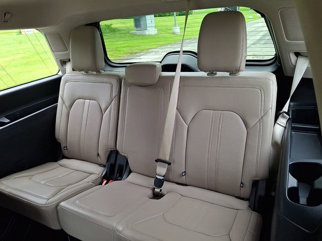 Used 2024 Ford Expedition Limited AWD/4WD image 12