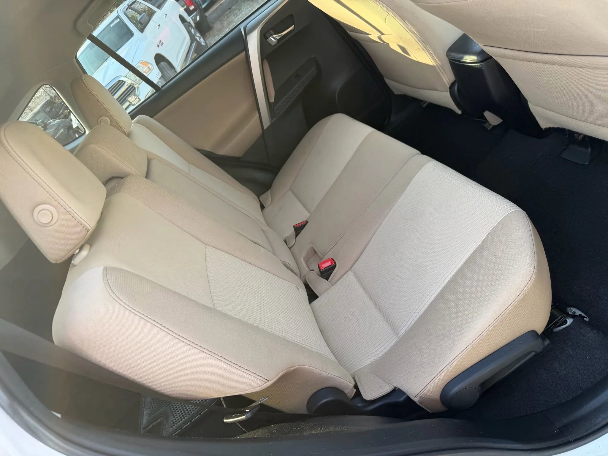 Used 2015 Toyota RAV4 XLE image 22
