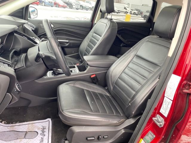 Used 2019 Ford Escape Titanium image 14