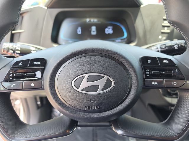 Used 2025 Hyundai Elantra Sport FWD image 30