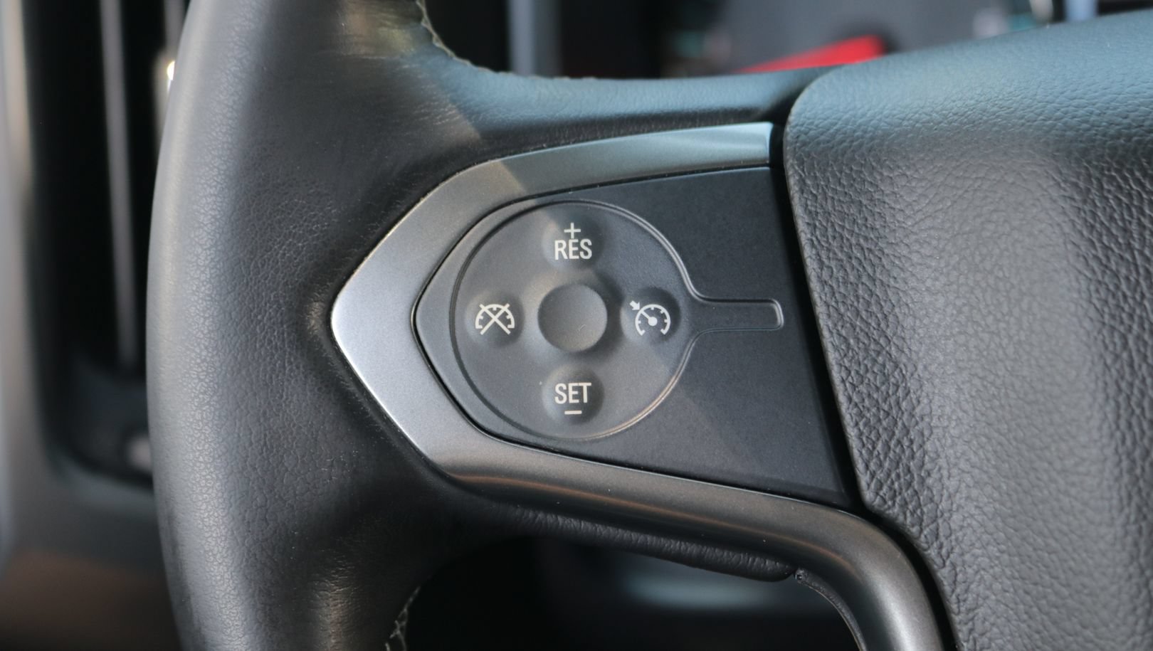 Used 2018 Chevrolet Silverado 1500 LT w/ All Star Edition AWD/4WD image 19
