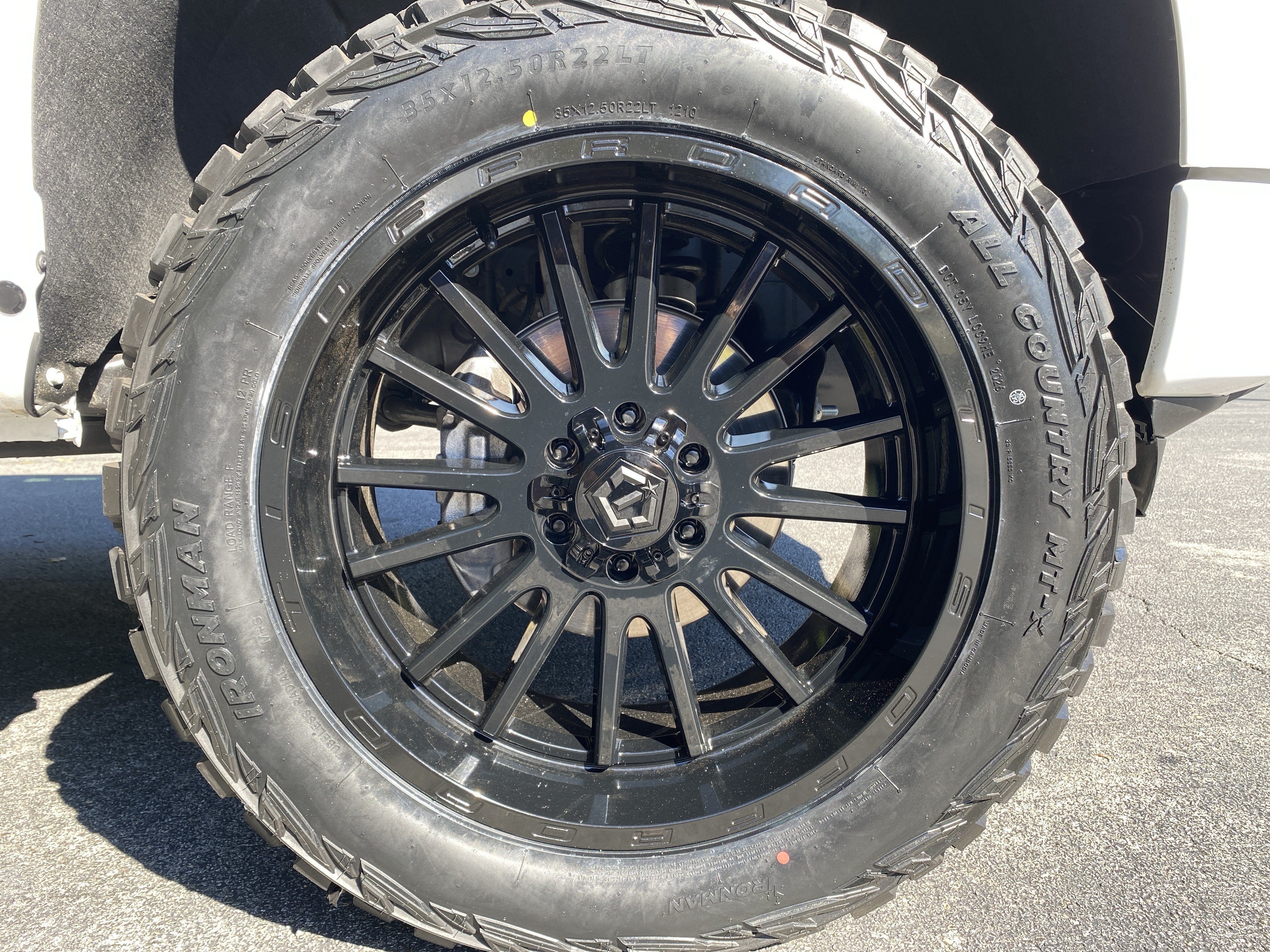 Used 2026 Chevrolet Silverado 1500 Custom w/ Turbomax Blackout Package AWD/4WD image 13