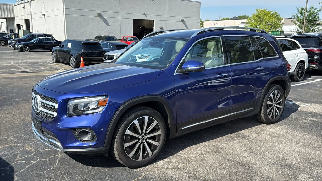 Certified 2021 Mercedes-Benz GLB 250 4MATIC w/ Premium Package image 8