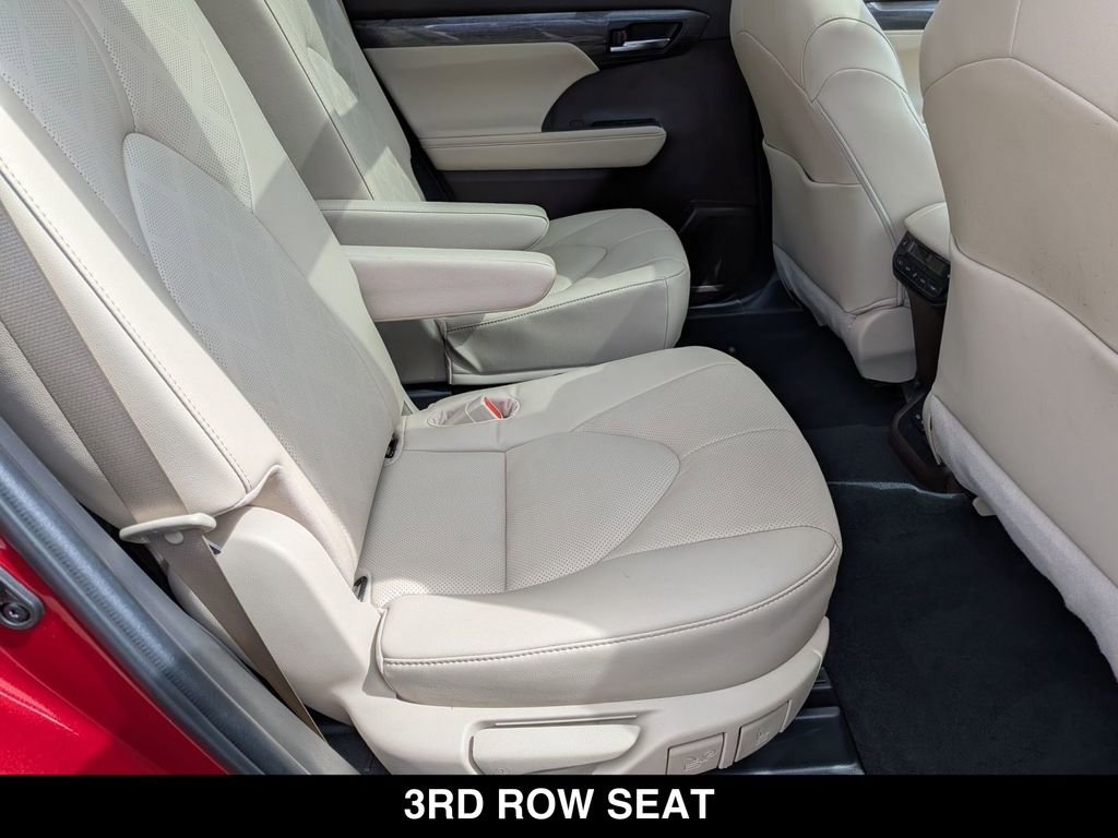 Used 2022 Toyota Highlander Platinum image 26