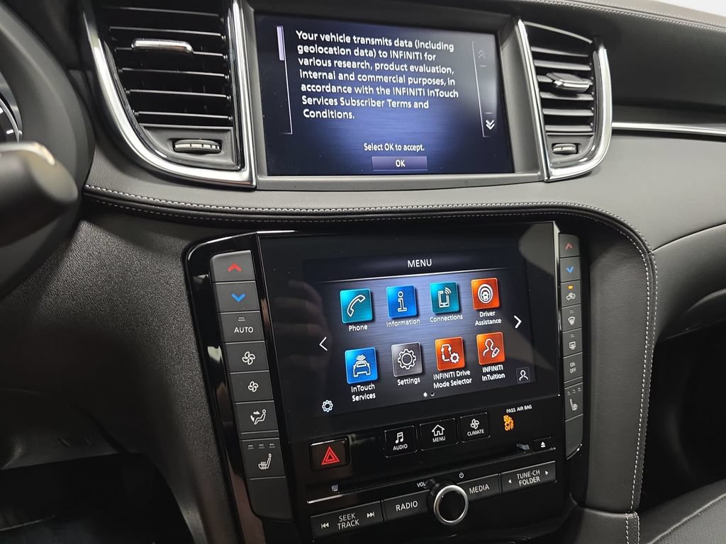 Certified 2025 INFINITI QX55 Luxe AWD/4WD image 16