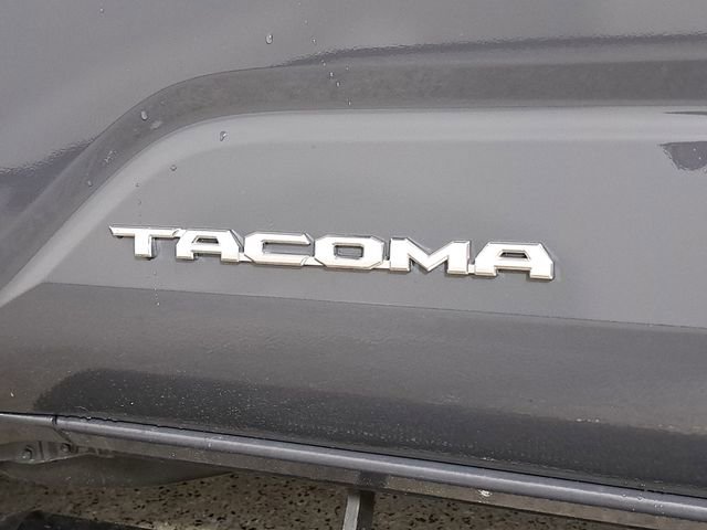 Used 2025 Toyota Tacoma SR5 image 9