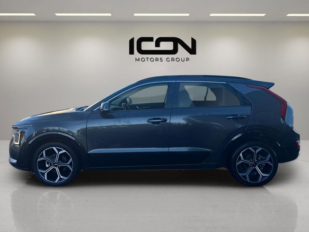 Used 2023 Kia Niro EX Touring image 4
