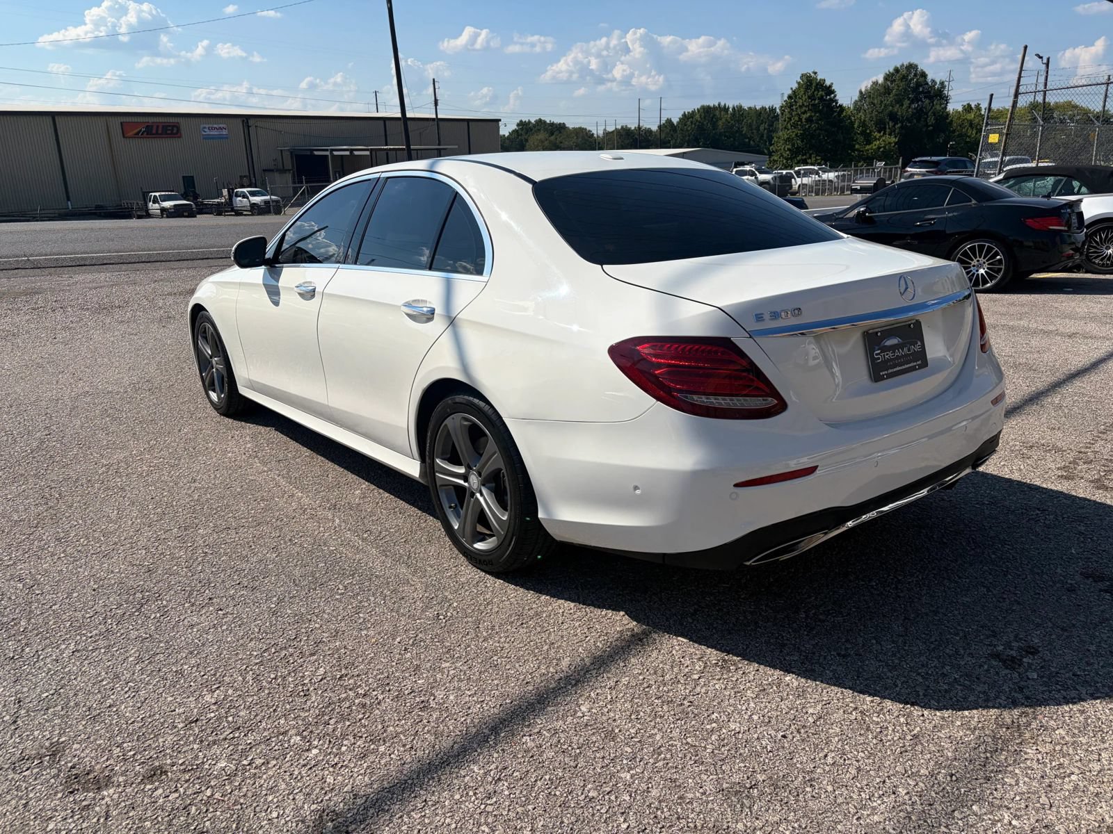 Used 2017 Mercedes-Benz E 300 image 7