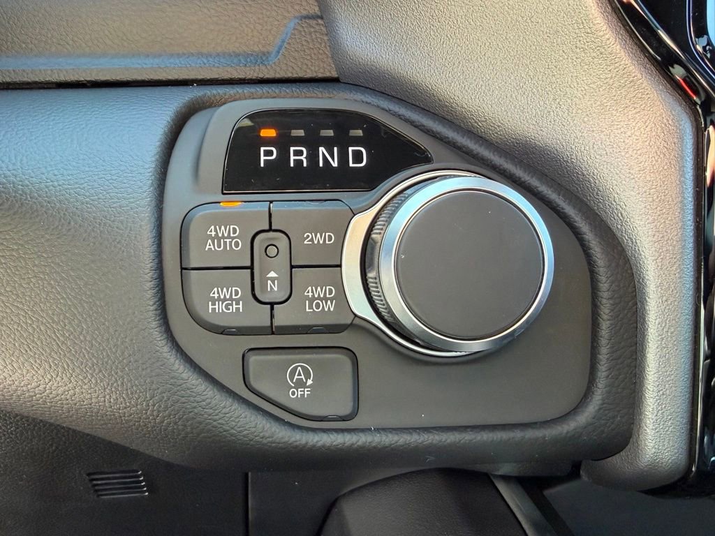 New 2026 RAM 1500 4x4 Crew Cab image 22