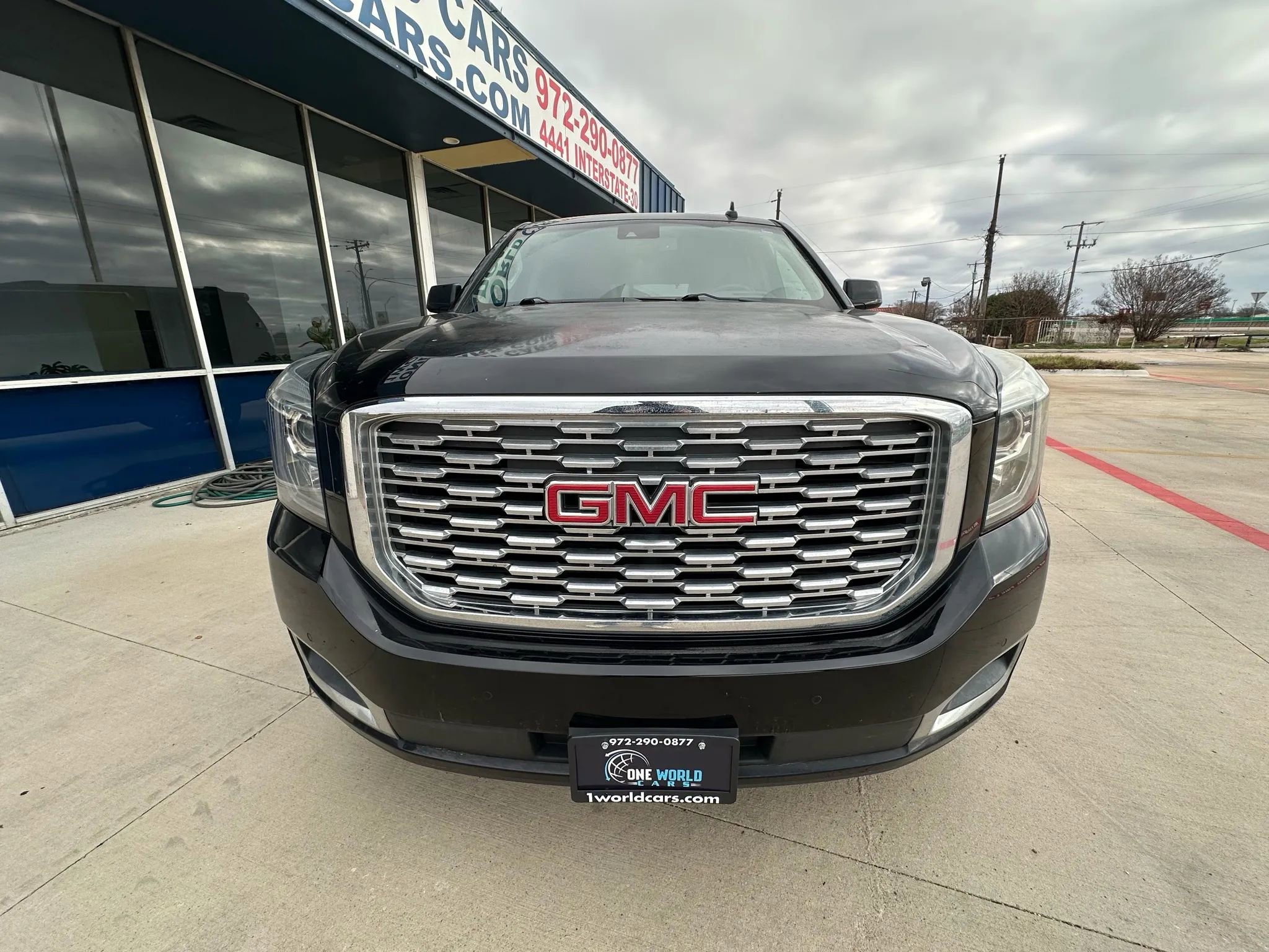 Used 2018 GMC Yukon Denali w/ Open Road Package AWD/4WD image 8