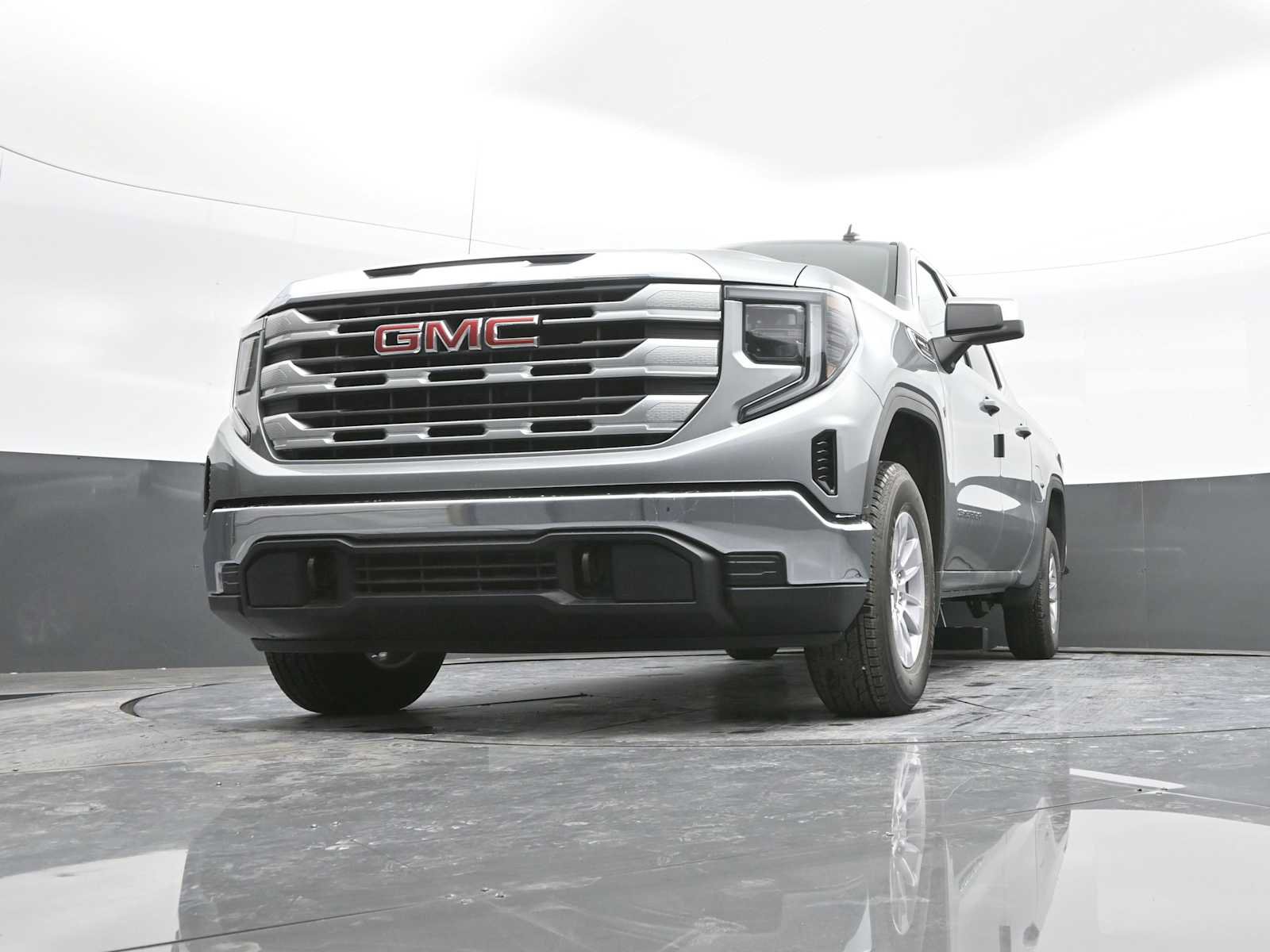 New 2026 GMC Sierra 1500 SLE w/ Preferred Package image 34