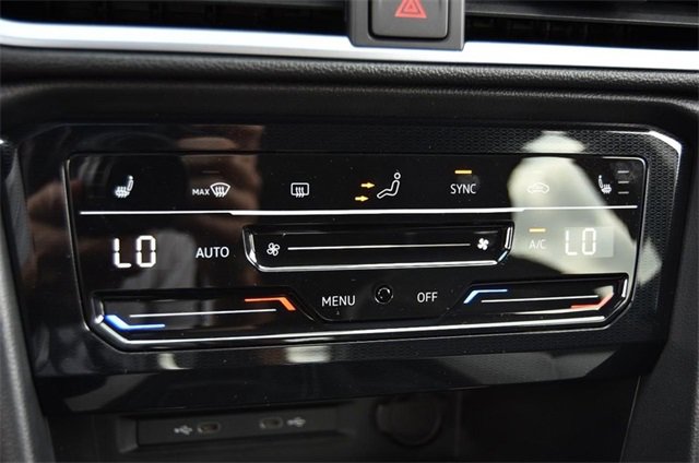 New 2025 Volkswagen Taos SE image 14