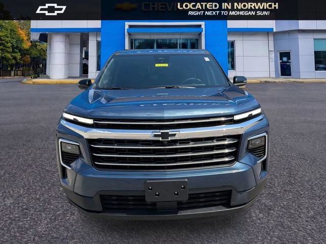 New 2026 Chevrolet Traverse LT w/ Driver Confidence Package FWD image 2