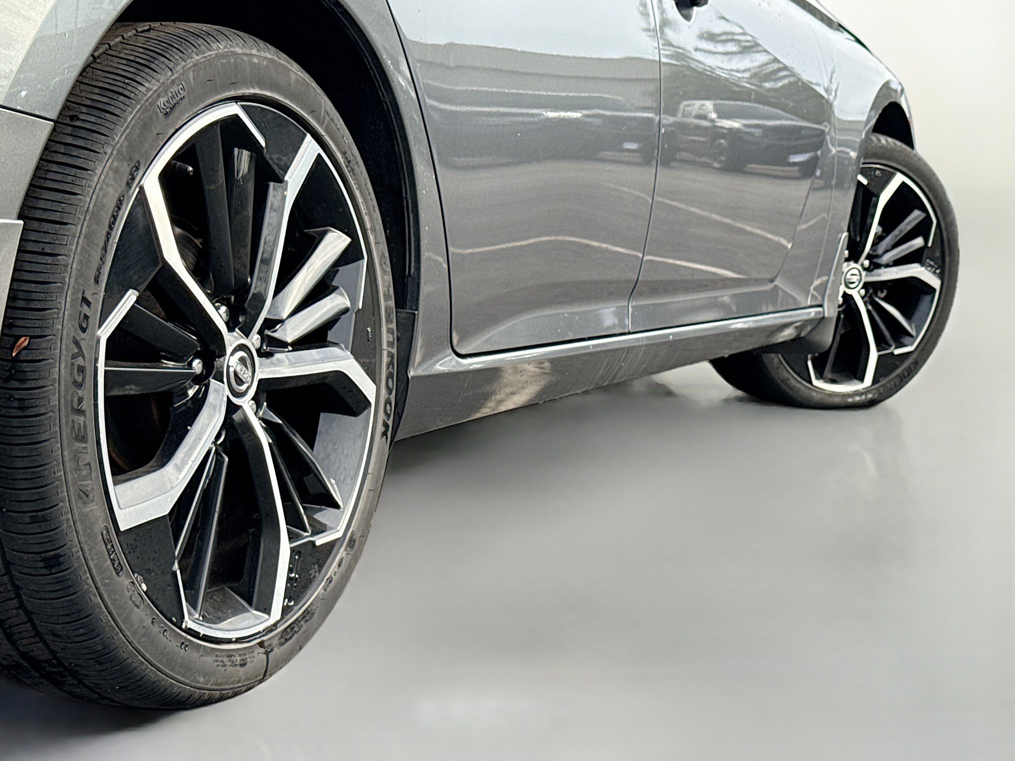 Used 2023 Nissan Altima 2.5 SR w/ SR Premium Package image 14